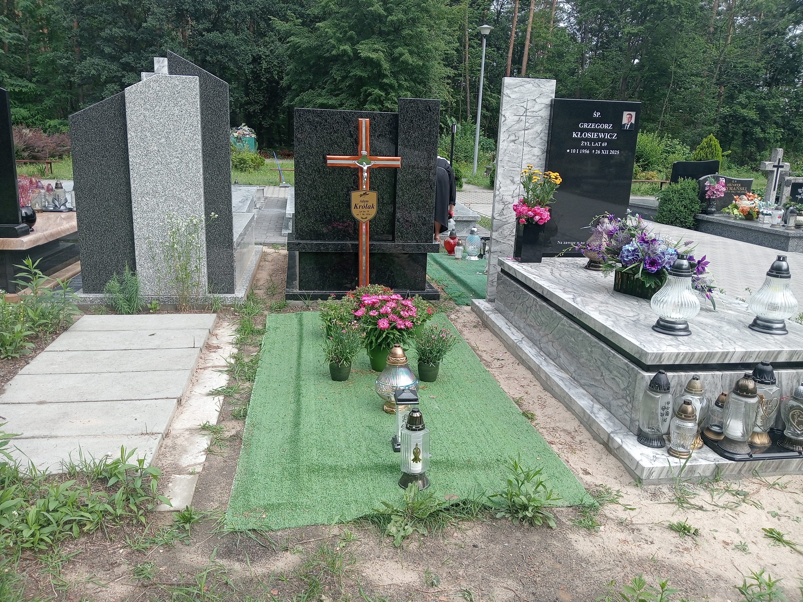 Grób Adam Królak
